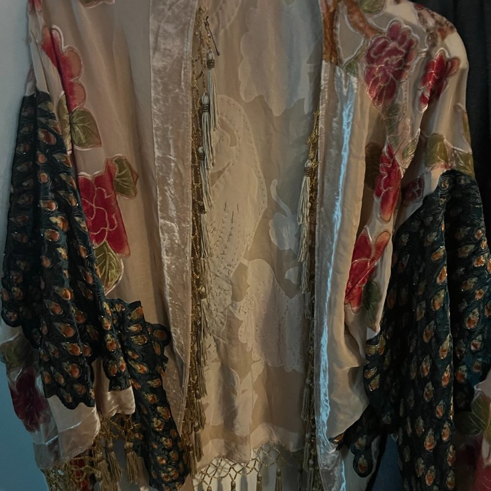 Women's Traditional Top